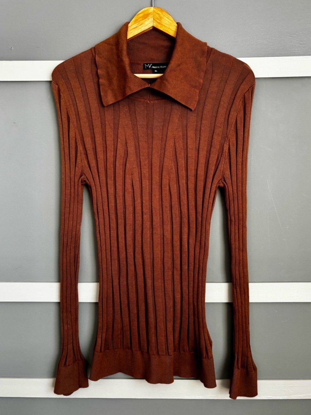 Ribbed Collared Slim Knit Top - Brown